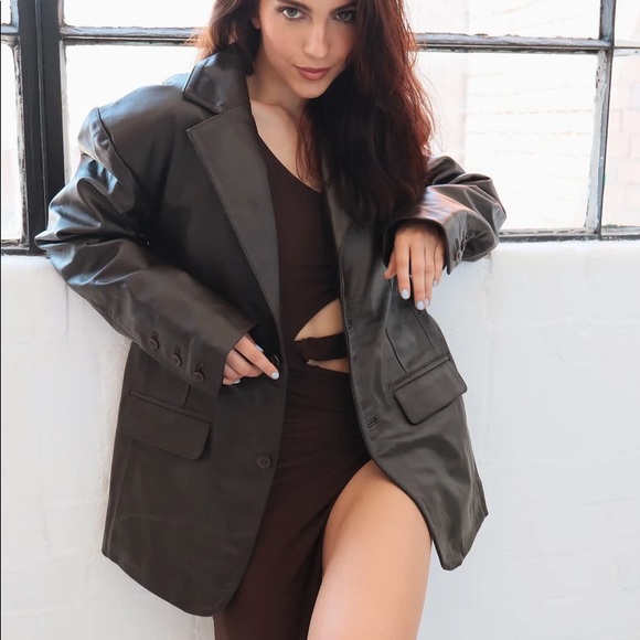 Oversized 90’s Leather Blazer - Picture 1 of 3